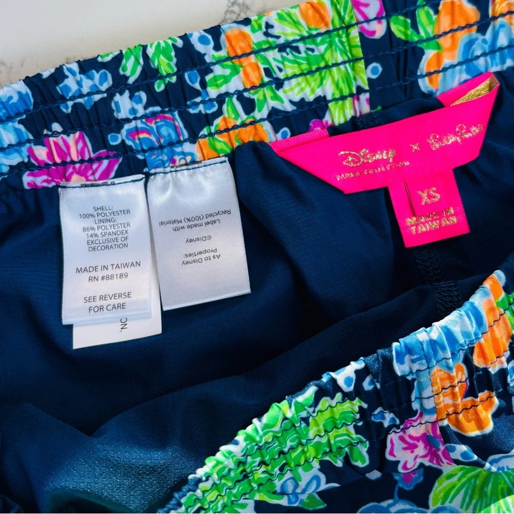 NWT XS Disney X Lilly Pulitzer Ocean Trail Short, Lilly Loves Disney - Picture 7 of 8